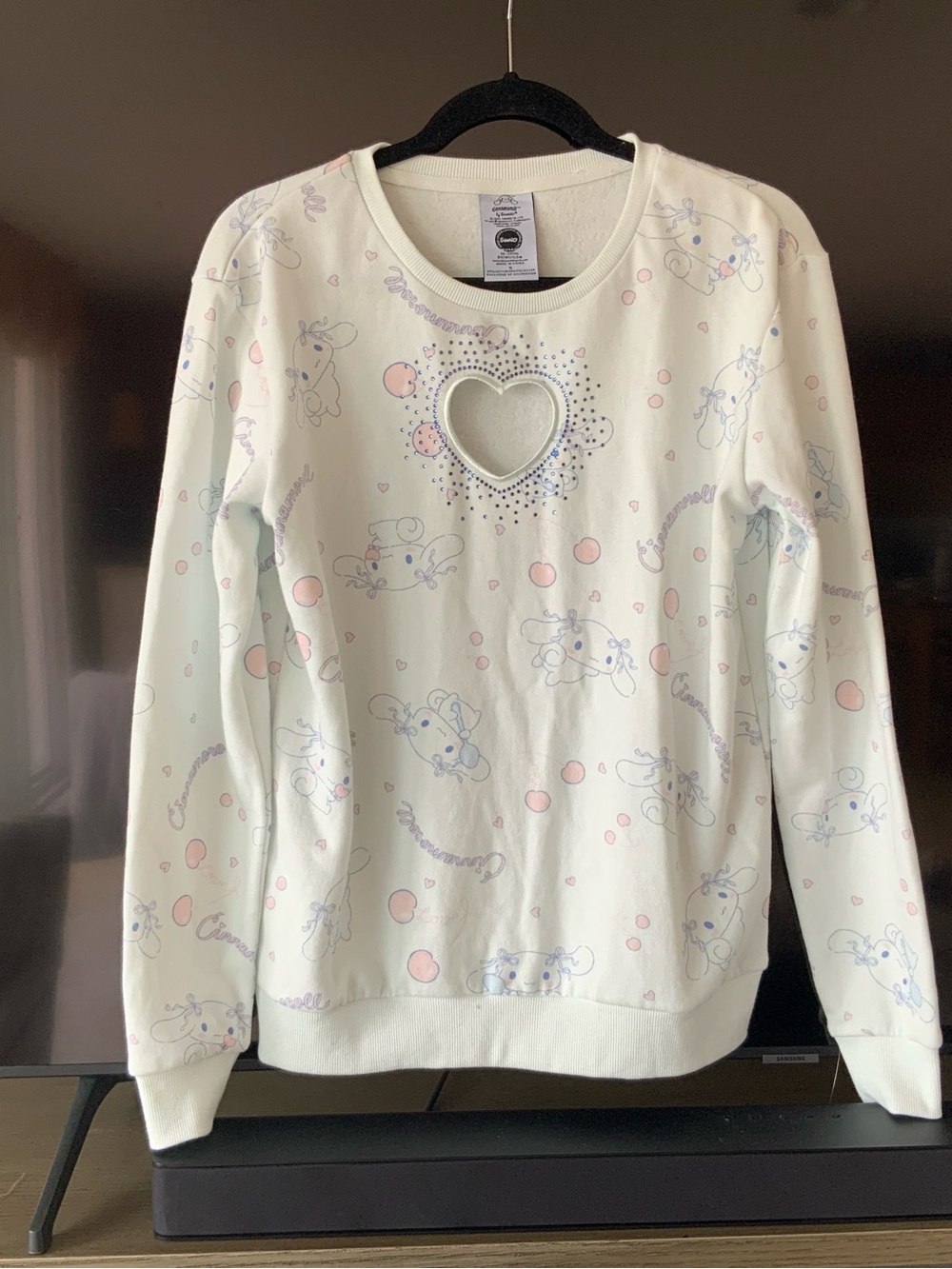 Brand New With Tags!  Sanrio Cinnamoroll Sweatshirt Adult Size Small